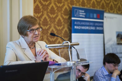 Prof. Dr. Maria Zmierczak (Adam Mickiewicz Universität, Poznán)