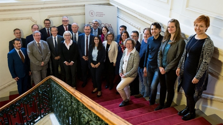 Delegation der Aussenpolitischen Kommission des schweizerischen Nationalrats mit Herrn Botschafter Peter Burkhard zu Gast an der Andrássy Universität Budapest