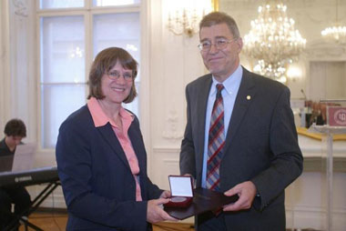Verleihung der Ehrensenatorwürde an die Deutsche Botschafterin I. E. Dorothee Janetzke-Wenzel
